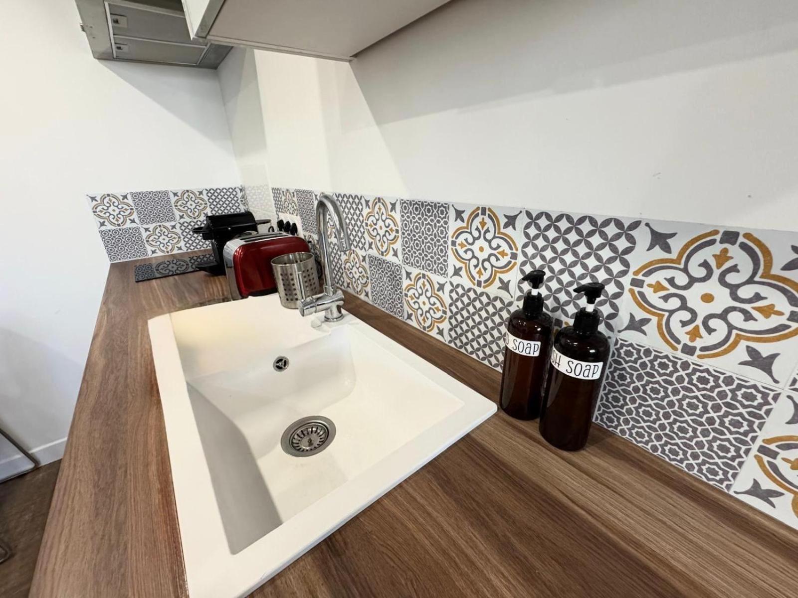 L'Amandier - Joli Appartement T3 Neuf Centre Ville A 2 Pas De La Rotonde Mirabeau Et Des Allees Provencales Aix-en-Provence Extérieur photo